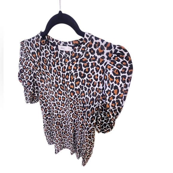 A. L. C.  Kati Leopard Print Twist Sleeve Tee  New, with tags - Picture 5 of 6